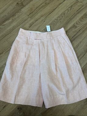 Banana Republic. 100% Linen Shorts Size 4 NWT